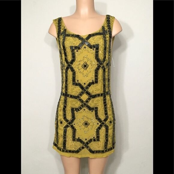 New. Speak Easy Beaded dress. Size 2. RUNS SMALL. Retails $249 - Picture 2 of 8